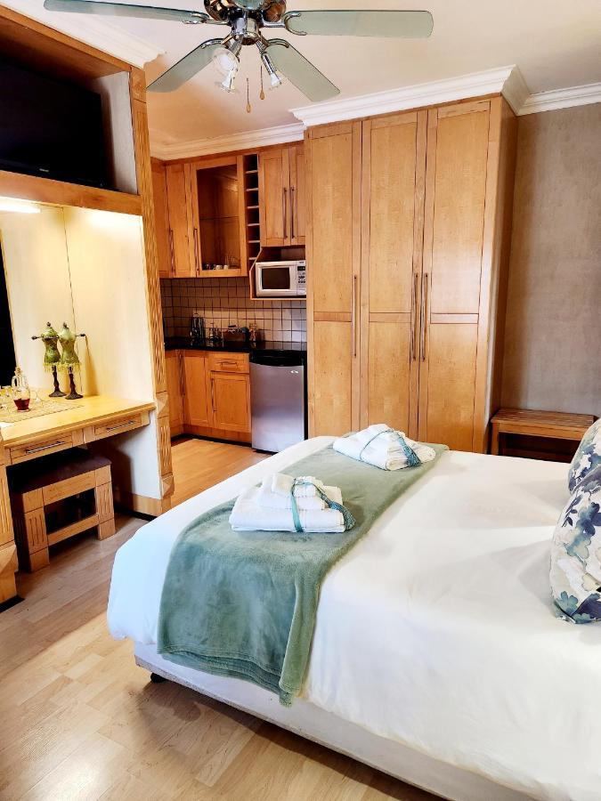The Wooden Leg Guesthouse 클라인몬드 외부 사진